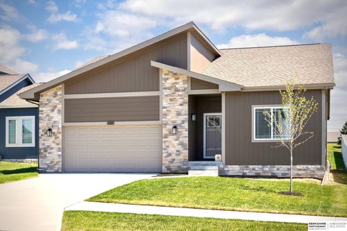 4905 N 180th Ave, Elkhorn, NE, 68022-3899 | Card Image