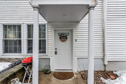 apt-3-33-31-33 Ashland St, Haverhill, MA, 01830-4163 | Card Image