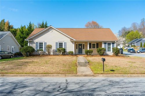 6300 Ridge Haven Rd, Greensboro, NC, 27410-8644 | Card Image