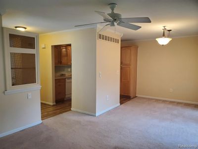 40141 Newport Drive, Condo with 1 bedrooms, 1 bathrooms and null parking in Plymouth Twp MI | Image 2