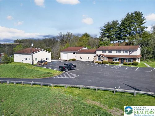 5585 Macarthur Rd, Whitehall, PA, 18052 | Card Image