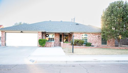 11644 Rufus Brijalba Dr, El Paso, TX, 79936-4090 | Card Image