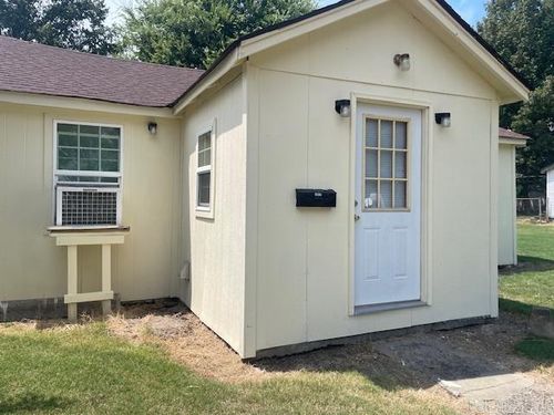 1412 S Grand Ave, Stuttgart, AR, 72160-6054 | Card Image