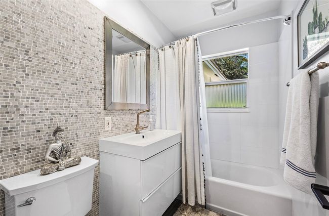 2642 Ne 26 Th Ter, House other with 4 bedrooms, 2 bathrooms and null parking in Lighthouse Point FL | Image 27