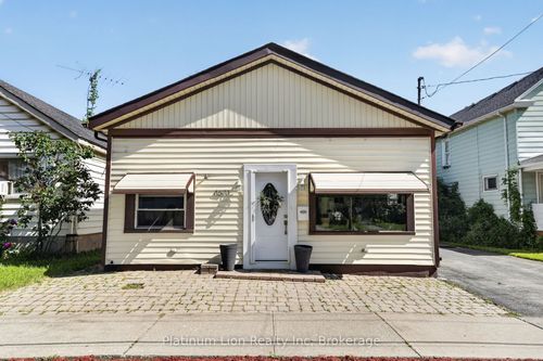 4671 Ferguson St, Niagara Falls, ON, L2E2Z3 | Card Image
