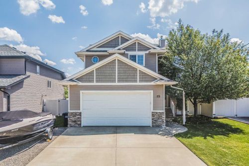 15 Laurel Road, Sylvan Lake, AB, T4S0B3 | Card Image