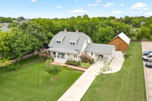 404 E Wall St, Grapevine, TX, 76051-5403 | Card Image