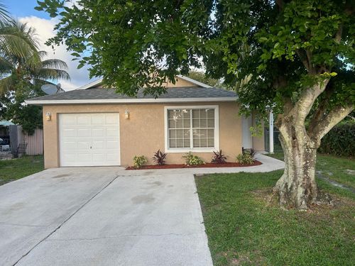 10084 Boynton Place Cir, Boynton Beach, FL, 33437-2611 | Card Image