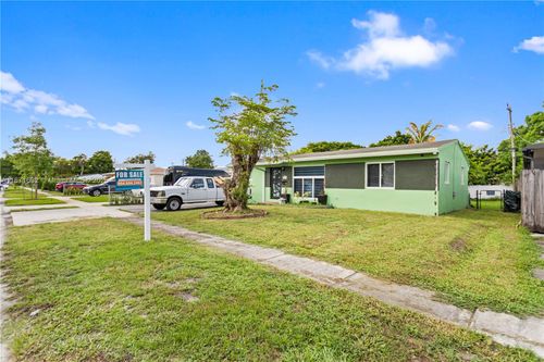 6611 Park St, Hollywood, FL, 33024-3930 | Card Image