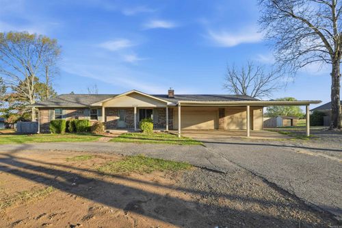 525 225 E Highway, Greenbrier, AR, 72058-9743 | Card Image