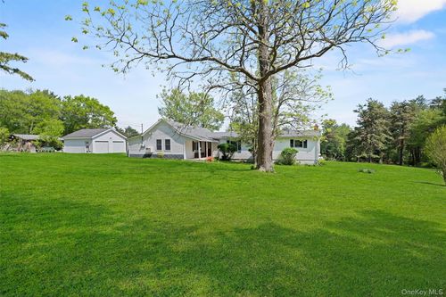 80 Hartwood Club Rd, Sparrow Bush, NY, 12780-5111 | Card Image