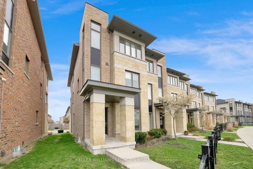 83-15 Shawfield Way, Whitby, ON, L1R0N8 | Card Image