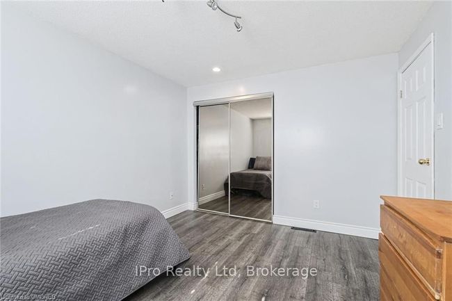 6 The Greenway, House attached with 3 bedrooms, 3 bathrooms and 3 parking in Cambridge ON | Image 16