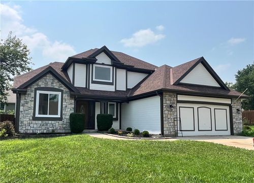 101 Amaryllis Cir, Smithville, MO, 64089-8281 | Card Image
