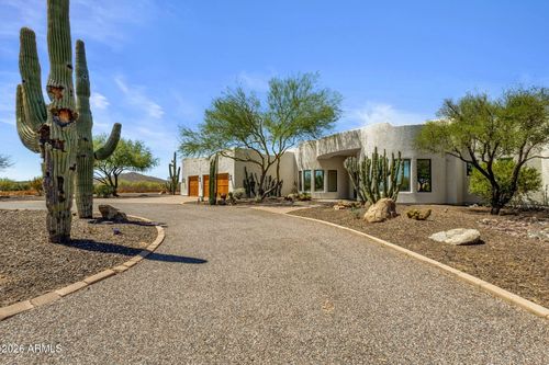 6 W Perdido Way, Phoenix, AZ, 85086-9137 | Card Image