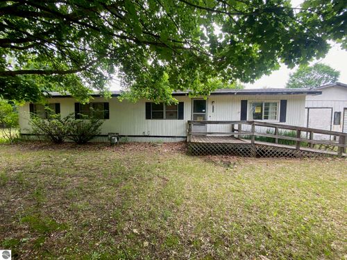 1961 Country Ln, Weidman, MI, 48893-8787 | Card Image