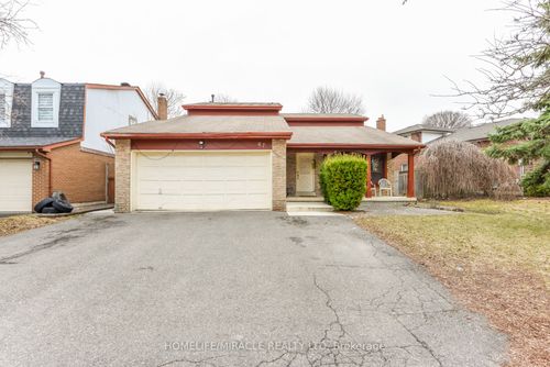 67 Massey St, Brampton, ON, L6S3A3 | Card Image