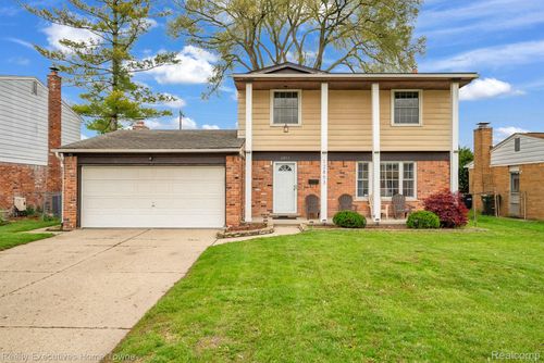 12853 Picadilly Dr, Sterling Heights, MI, 48312-1507 | Card Image