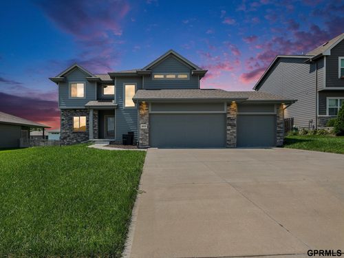 8004 S 195th St, Gretna, NE, 68028-3571 | Card Image