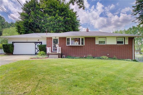 6787 Glenmere Ave Ne, Canton, OH, 44721-3050 | Card Image