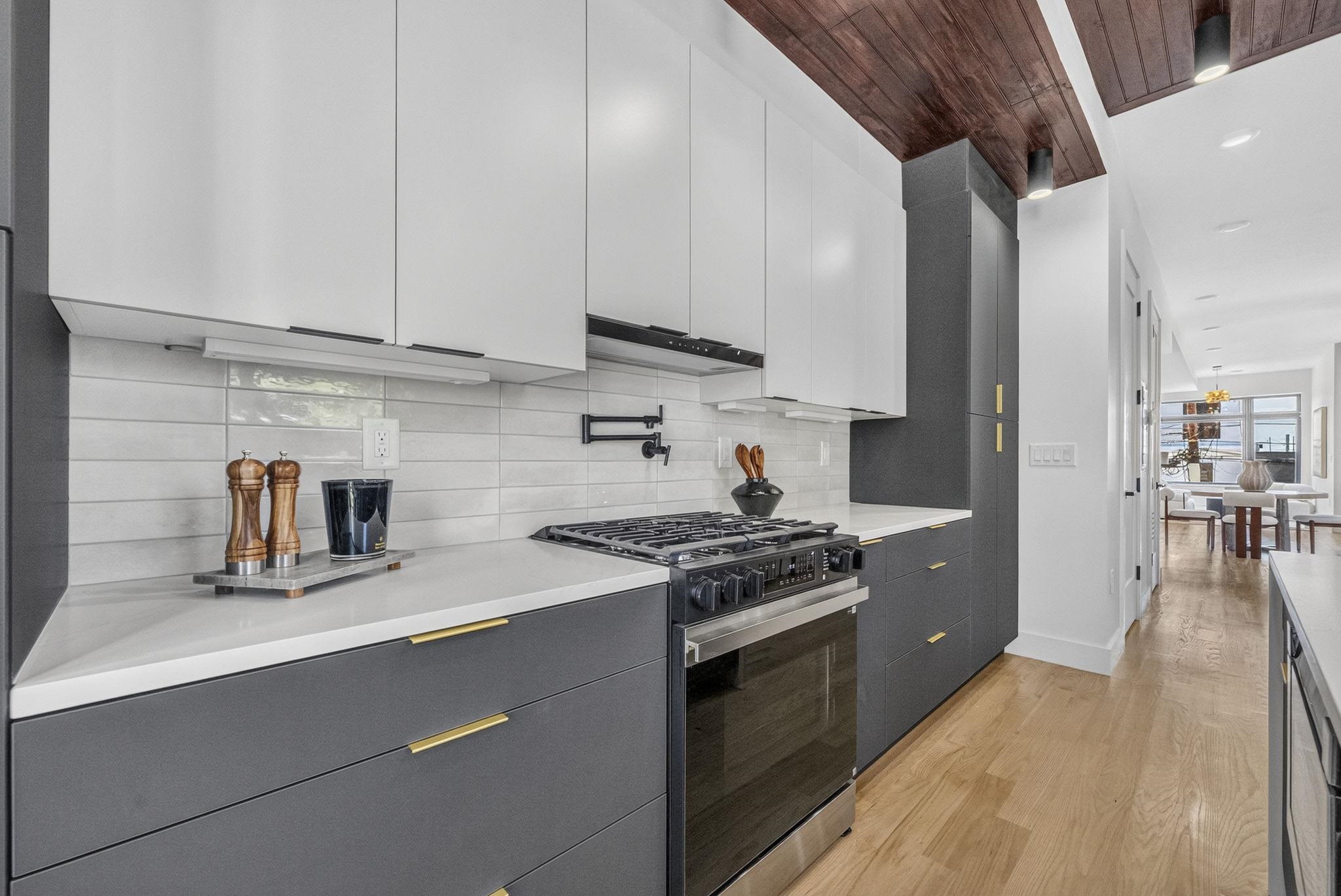 Residential in JC, Heights 4