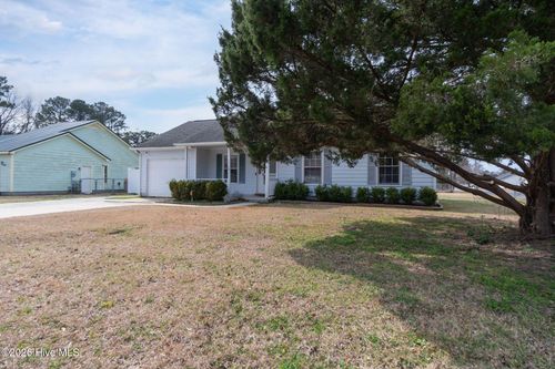 300 Quail Ridge Rd, Jacksonville, NC, 28546-9144 | Card Image