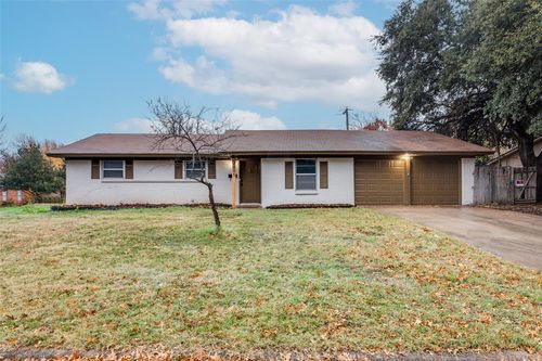 2801 Wren Avenue, Fort Worth, TX, 76133 | Card Image