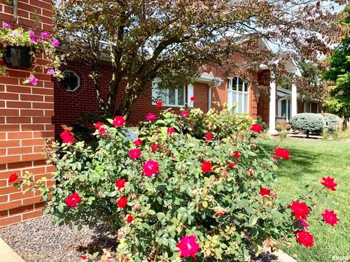 18 Jacobs Ln, Jacksonville, IL, 62650-1756 | Card Image