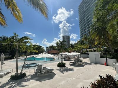 505 - 100 Bayview Dr, Condo with 2 bedrooms, 2 bathrooms and null parking in Sunny Isles Beach FL | Image 2