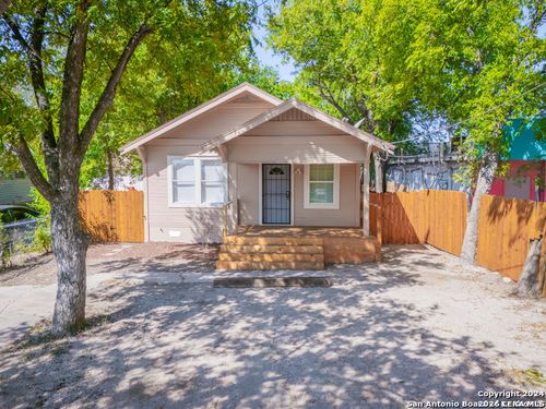 427 Goodrich, San Antonio, TX, 78201-5816 | Card Image