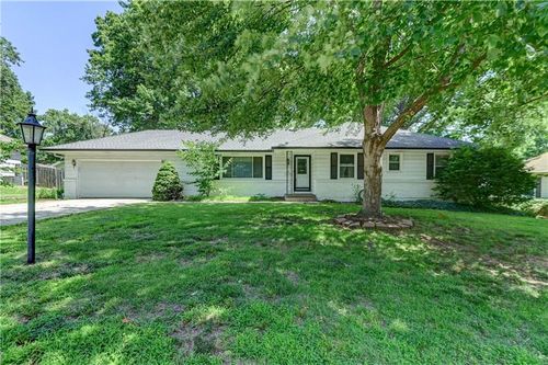 10500 E 79th Ter, Raytown, MO, 64138-2219 | Card Image