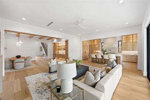 1642 Norfolk St, Houston, TX, 77006-5229 | Card Image