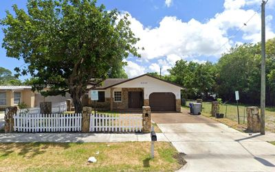 2210 Nw 4th St, House other with 4 bedrooms, 2 bathrooms and null parking in Pompano Beach FL | Image 1