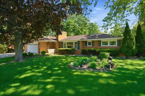 20W545 Moreland Ave, Addison, IL, 60101-3012 | Card Image