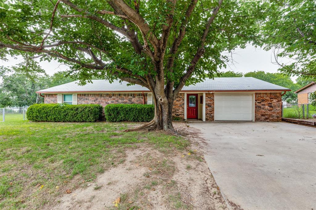 Hall St, Weatherford, TX 76088