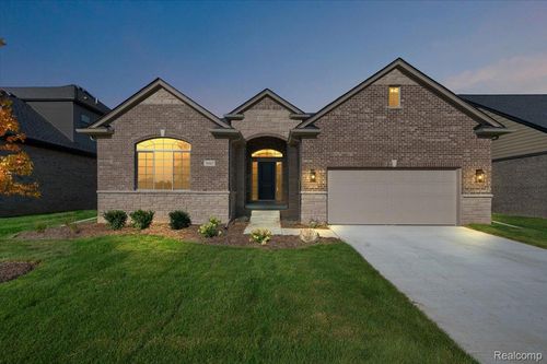 32-56667 Via Bellano, Macomb, MI, 48042-1064 | Card Image