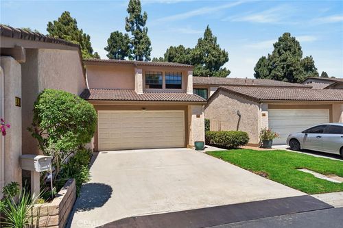 879 Miller Ct, Ventura, CA, 93003-5409 | Card Image