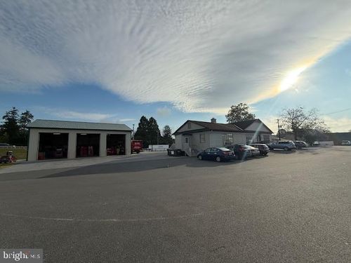 3246 Lincoln Hwy E, PARADISE, PA, 17562-9697 | Card Image