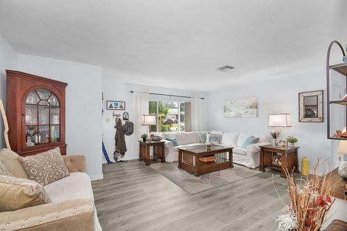 1026 Nw 16th St, Stuart, FL, 34994-9622 | Card Image