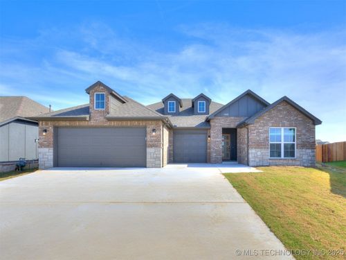 13402 E 124th St N, Collinsville, OK, 74021-3882 | Card Image