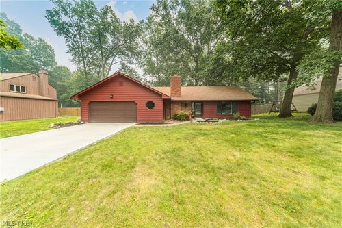 421 Armour Rd, Avon Lake, OH, 44012-2130 | Card Image
