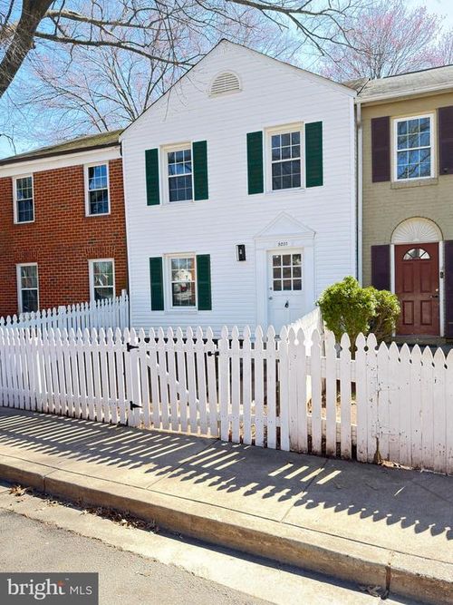9203 Hood Rd, MANASSAS, VA, 20110-5904 | Card Image