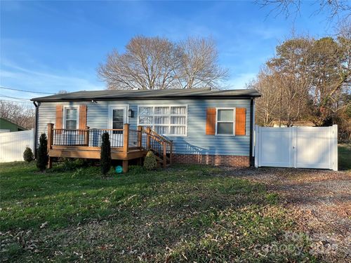2216 6th Ave, Gastonia, NC, 28052-3683 | Card Image