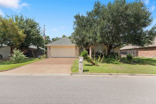 709 Aster Dr, College Station, TX, 77845-4709 | Card Image