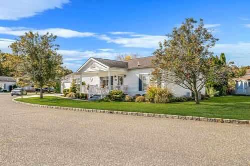 unit-258-1407 Middle Rd, Calverton, NY, 11933-1472 | Card Image