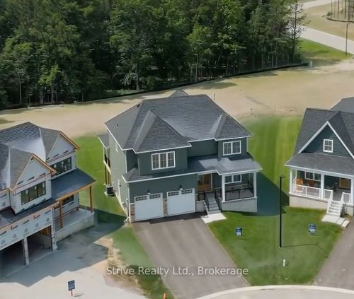 29 Northland Crt, Barrie, ON, L9J1C4 | Card Image