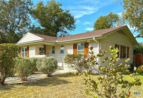 105 Cherokee Dr, Harker Heights, TX, 76548-1247 | Card Image