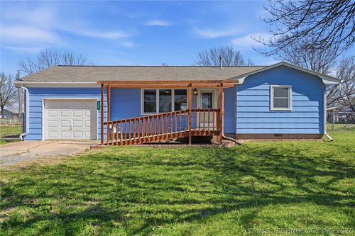 206 N Coal St, Chouteau, OK, 74337-5649 | Card Image