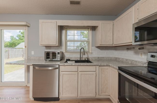 6723 Newbury Way, House other with 3 bedrooms, 2 bathrooms and 2 parking in Wilmington NC | Image 15