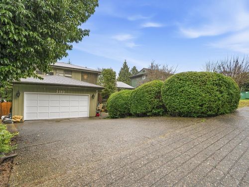 3183 Beacon Dr, Coquitlam, BC, V3C3W7 | Card Image